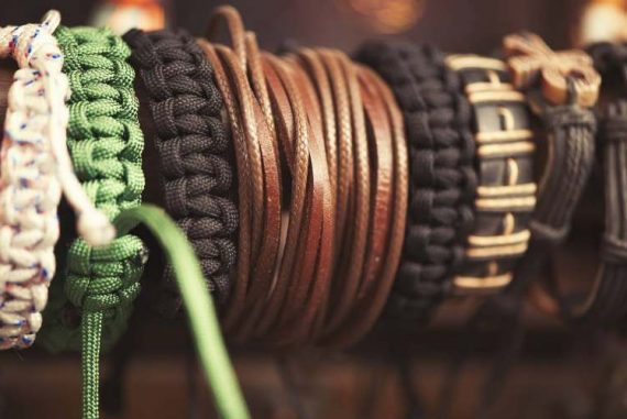 bracelets en cuir